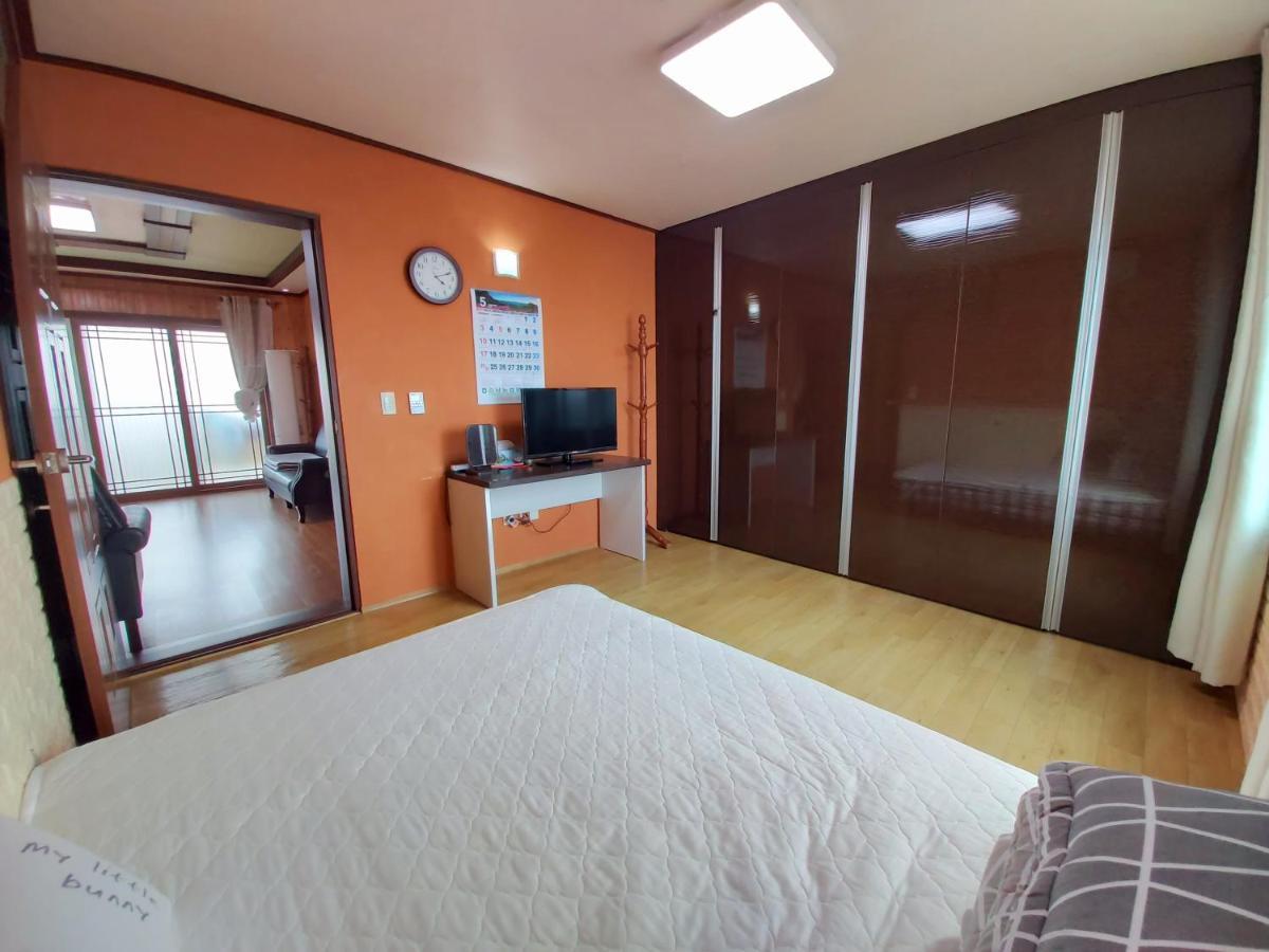 Hotel Feeling Good House à Jeju Extérieur photo