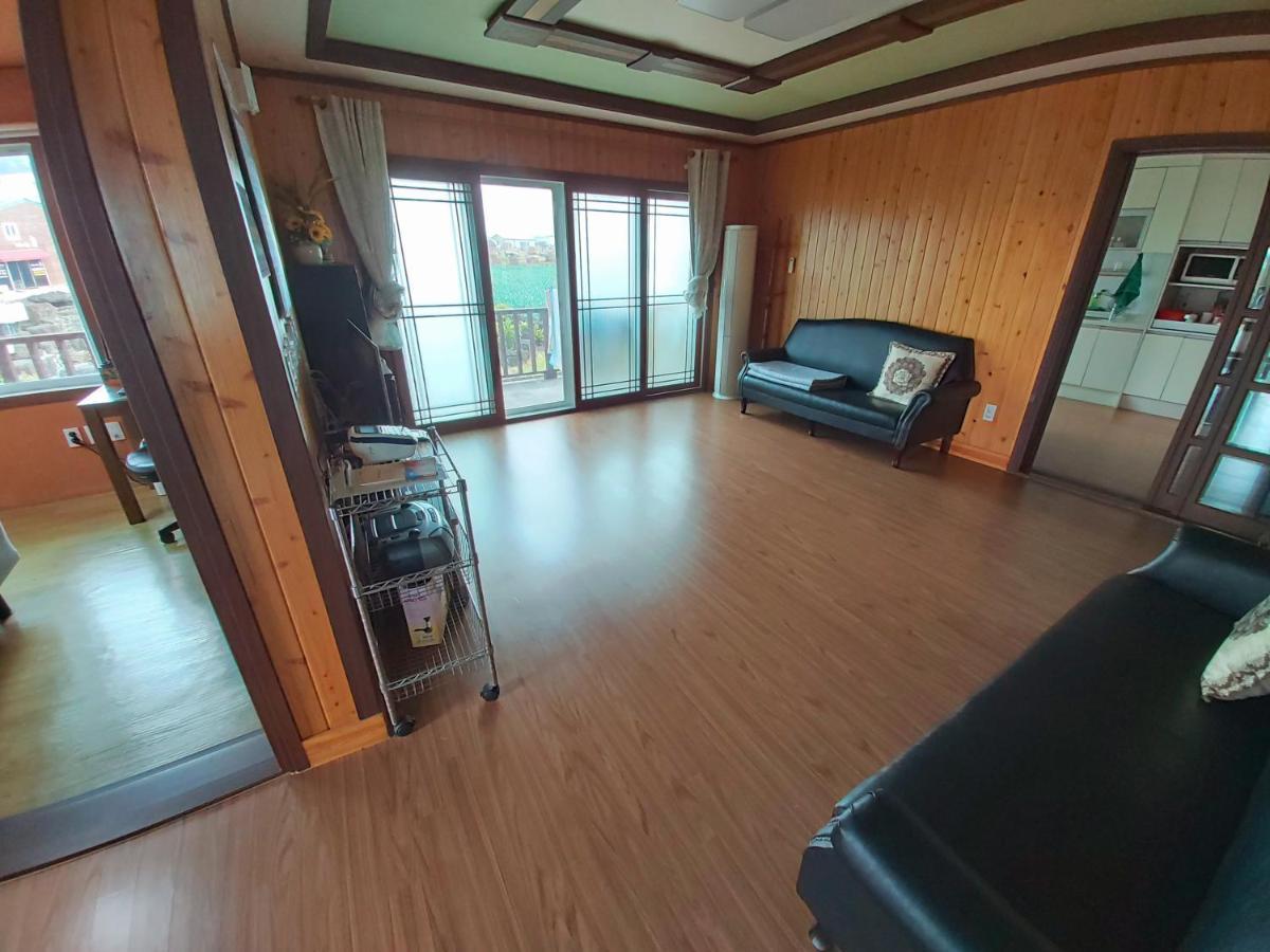 Hotel Feeling Good House à Jeju Extérieur photo
