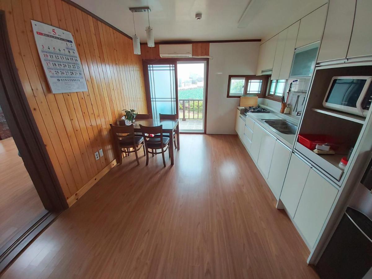 Hotel Feeling Good House à Jeju Extérieur photo